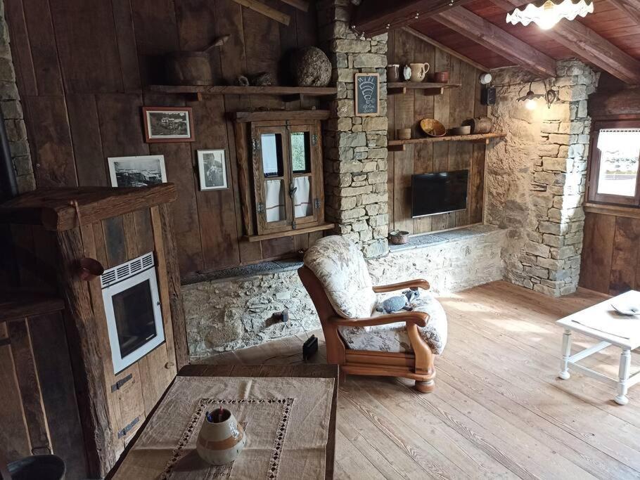 Ca' De Baci' Du Mattu Villa Mendatica ภายนอก รูปภาพ